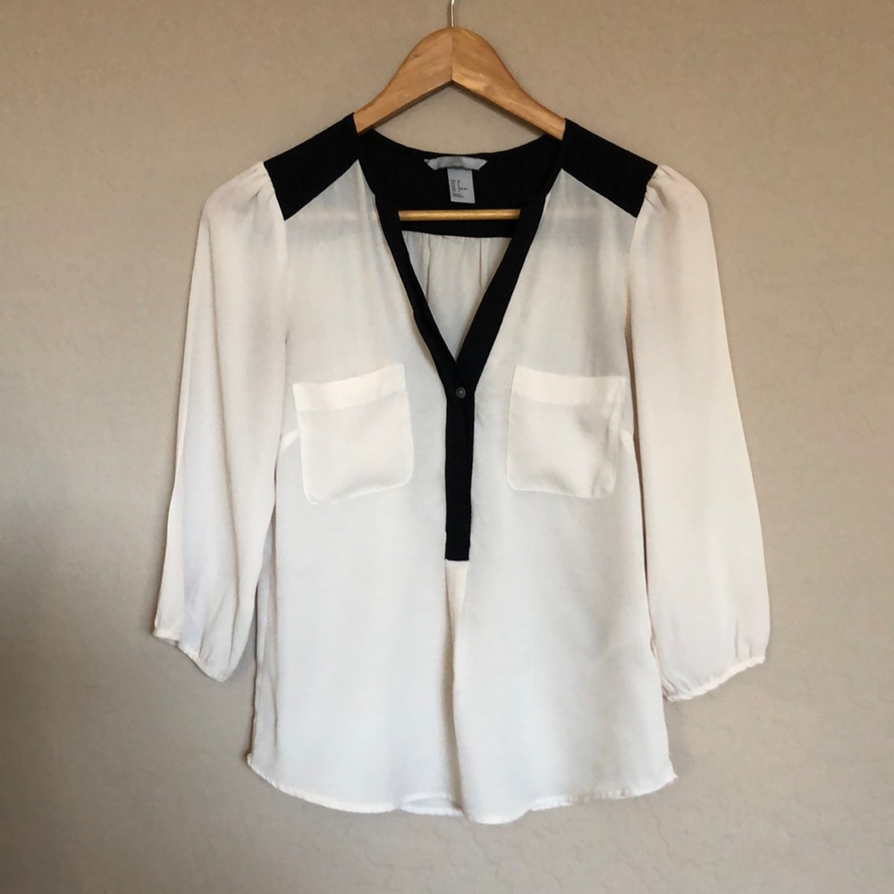 H&M Cream with Black trim Long Sleeve Blouse Size 2